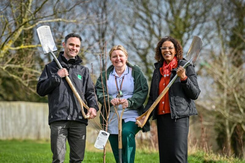 Greener future at Lynfield Mount Hospital -l-to-r-Oliver-Harmar-Natural-England-Chief-Operating-Officer-Tracy-Metcalf-Senior-Occupational-Health-Therapist-Theres. All rights reserved.